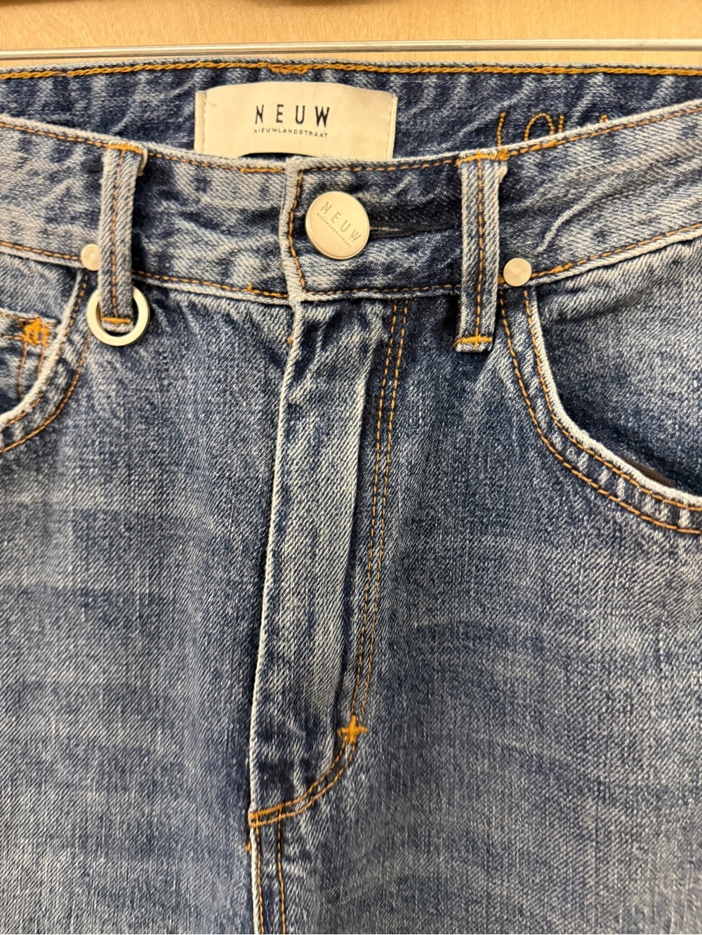 Neuw Lola Mom Super High-Rise Jeans - Zero Wash - Picture 11 of 16